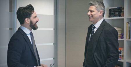 Strategie immobiliari l'importanza della collaborazione per vendere casa alle migliori condizioni