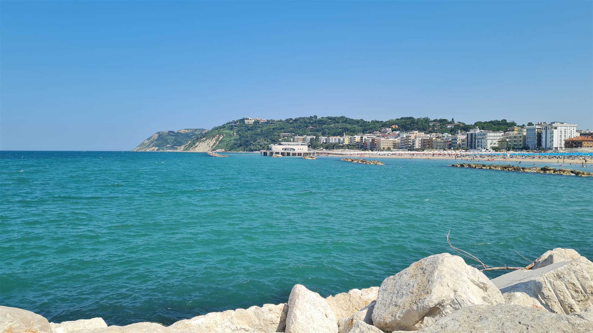 Emanuele Vallone - Agenzia Immobiliare Modena - Appartamento in Vendita a GABICCE MARE