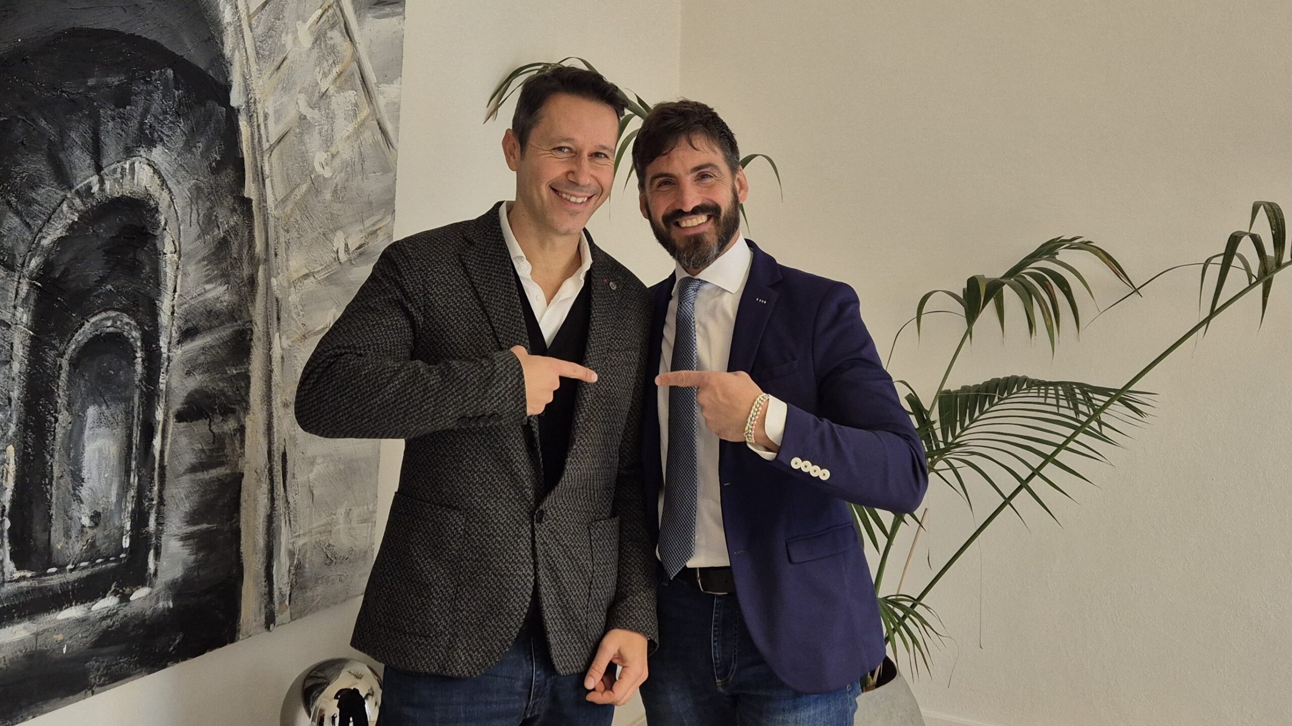 Clienti soddisfatti per intermediazione Emanuele Vallone Agente immobiliare Modena Cattolica Gabicce (24) rogito casa modena